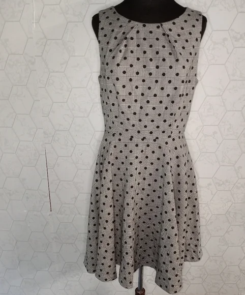 ELLE Plaid polka-dot flare dress in gray/black - Picture 2 of 16